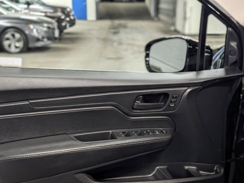 Used 2023 Honda Odyssey Sport image 13