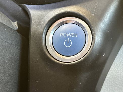 Certified 2022 Toyota Sienna XLE FWD image 28