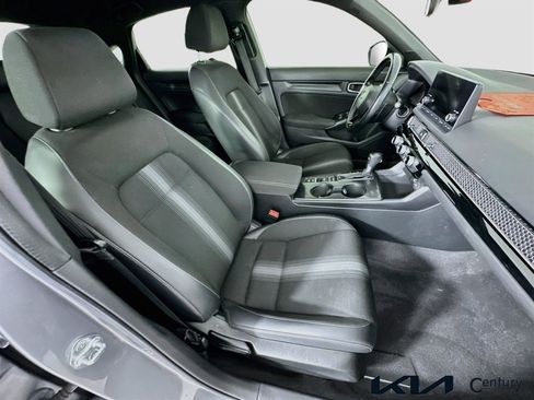 Used 2023 Honda Civic Sport image 25