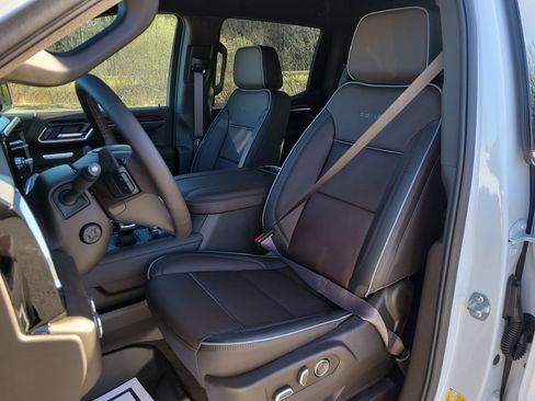 New 2026 GMC Sierra 1500 Denali w/ Technology Package AWD/4WD image 4