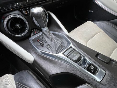 Used 2016 Chevrolet Camaro SS RWD image 26