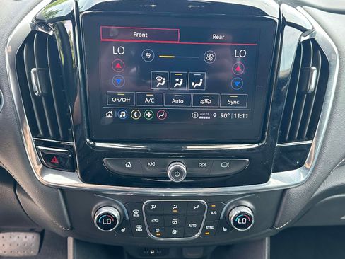 Used 2023 Chevrolet Traverse LT w/ Rear Camera Mirror Package AWD/4WD image 10