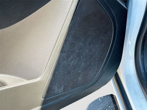 Used 2019 Chevrolet Colorado W/T RWD image 18