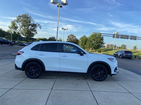 Used 2024 Honda HR-V Sport image 13