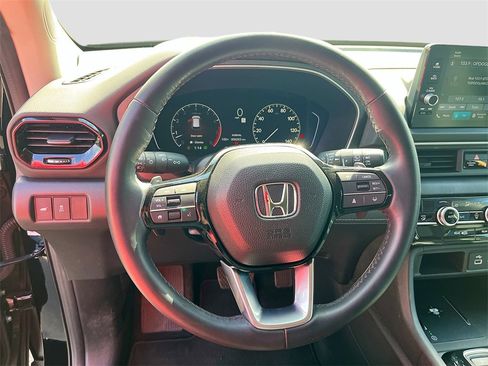 Used 2025 Honda Pilot EX-L image 11