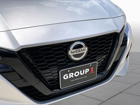 Used 2020 Nissan Altima 2.5 S FWD image 29