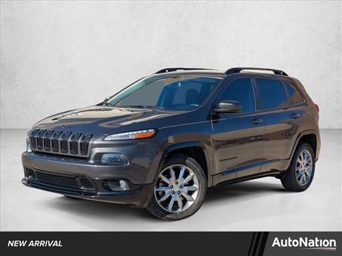 Used 2018 Jeep Cherokee Latitude image 1