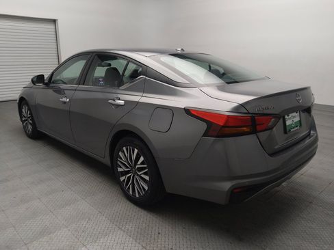Used 2023 Nissan Altima 2.5 SV FWD image 5