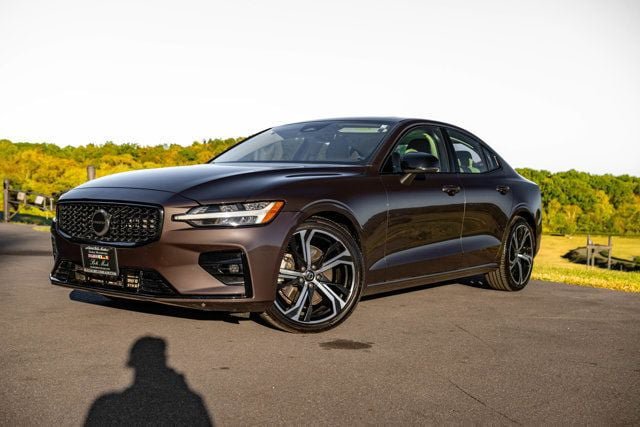 Used 2024 Volvo S60 B5 Core FWD image 5