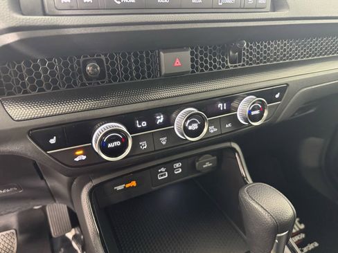 Used 2025 Honda CR-V EX image 17