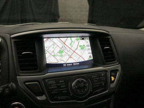 Used 2020 Nissan Pathfinder SL image 34