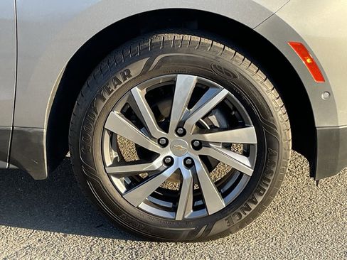 Used 2024 Chevrolet Equinox Premier image 32