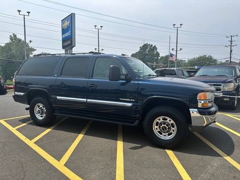 Used 2004 GMC Yukon XL 2500 SLT w/ Preferred Equipment Group AWD/4WD image 9