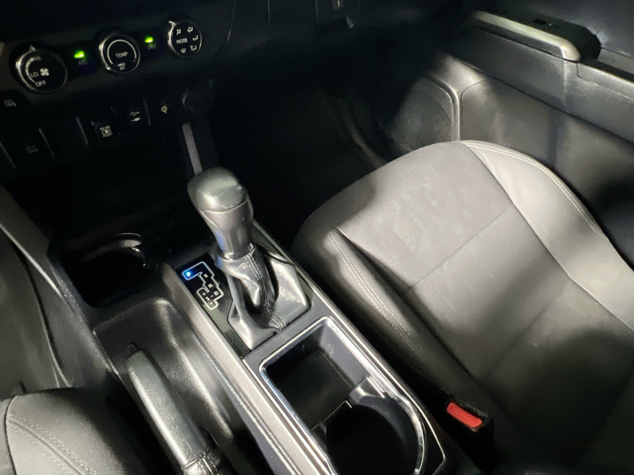 Used 2019 Toyota Tacoma TRD Off-Road AWD/4WD image 25