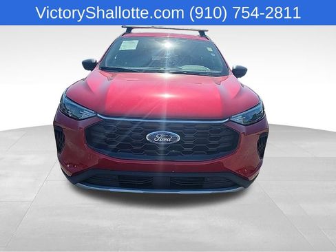 Used 2025 Ford Escape ST-Line w/ Tech Pack #1 FWD image 3