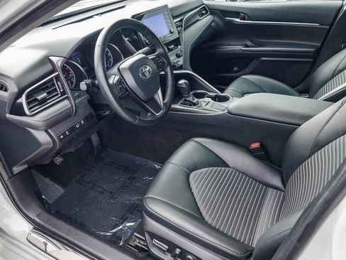 Used 2023 Toyota Camry SE image 14