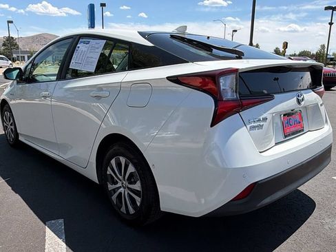 Used 2019 Toyota Prius LE AWD/4WD image 5