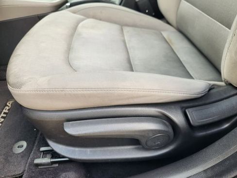 Used 2018 Hyundai Elantra SEL FWD image 24