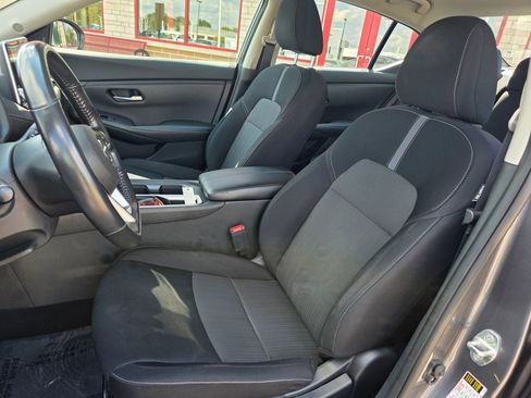 Used 2021 Nissan Sentra SV image 9