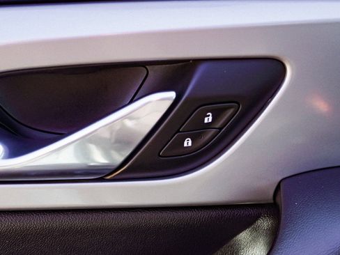 Used 2019 Chevrolet Blazer LT AWD/4WD image 19