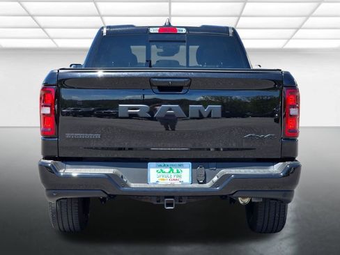 Used 2025 RAM 1500 Big Horn AWD/4WD image 17