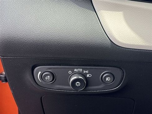Certified 2023 Buick Encore GX Preferred w/ Cold Weather Comfort Package FWD image 17