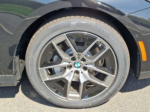 New 2026 BMW 530i xDrive w/ Premium Package AWD/4WD image 8