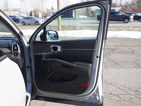 Used 2022 Kia Sorento SX Prestige image 30