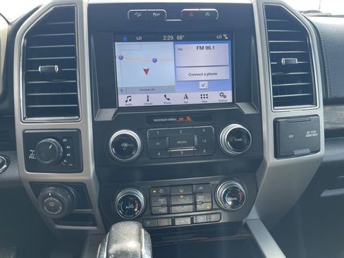 Used 2019 Ford F150 Lariat w/ Equipment Group 502A Luxury AWD/4WD image 25