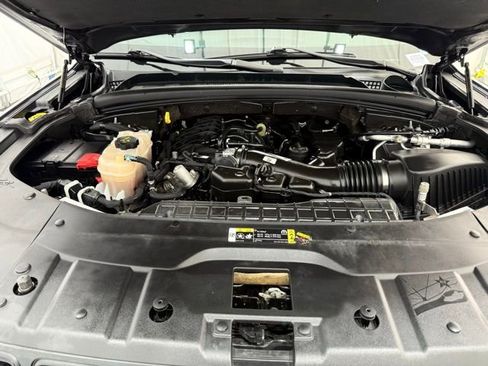 Used 2023 Jeep Grand Cherokee Altitude image 10