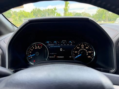 Used 2015 Ford F150 Platinum w/ Equipment Group 701A Luxury AWD/4WD image 11