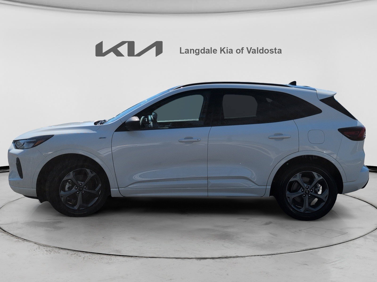 Used 2023 Ford Escape ST-Line w/ Tech Pack #1 FWD image 10