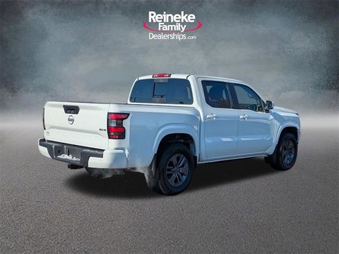 Used 2025 Nissan Frontier SV w/ SV Convenience Package image 5