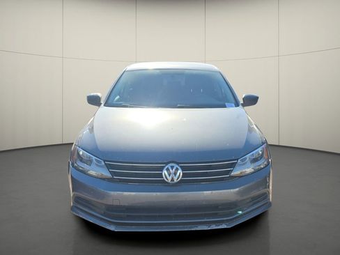 Used 2015 Volkswagen Jetta SE FWD image 2