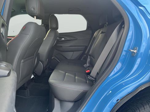 Used 2024 Chevrolet TrailBlazer RS w/ Driver Confidence Package image 9