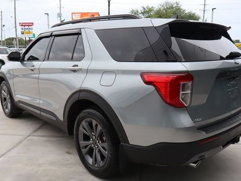Used 2023 Ford Explorer XLT w/ Equipment Group 202A AWD/4WD image 6
