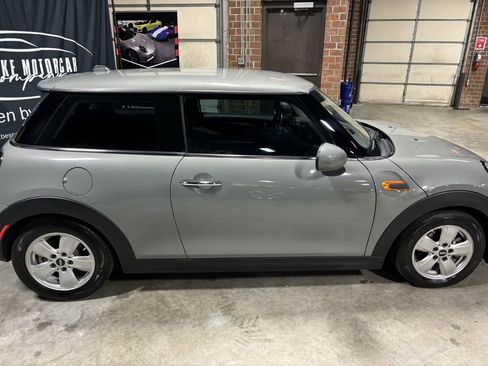 Used 2019 MINI Cooper 2-Door Hardtop w/ Storage Package image 13