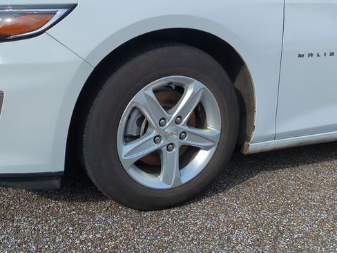 Used 2024 Chevrolet Malibu LT FWD image 9