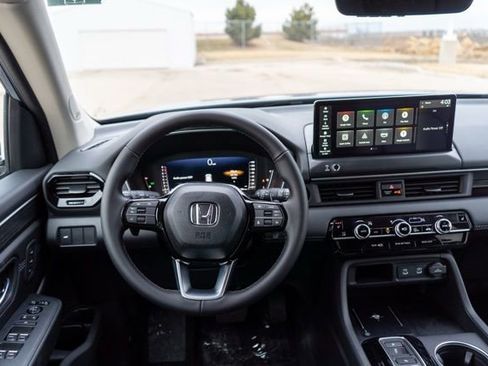 New 2026 Honda Pilot Touring image 15