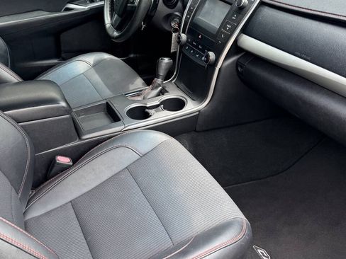 Used 2017 Toyota Camry SE FWD image 12