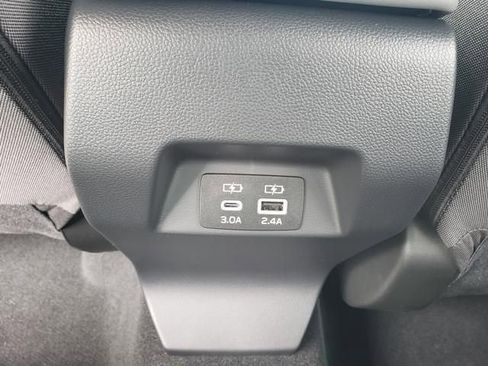 Used 2025 Subaru Crosstrek 2.0i Premium image 12