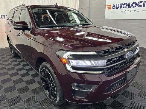 Used 2023 Ford Expedition Max Limited AWD/4WD image 3