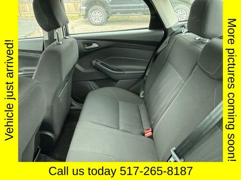 Used 2017 Ford Focus SE FWD image 4