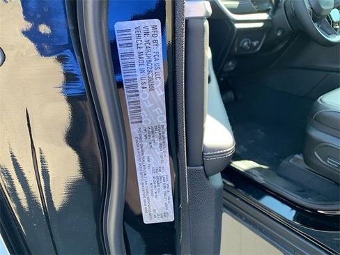 New 2025 Jeep Grand Cherokee Limited w/ Luxury Tech Group II image 37