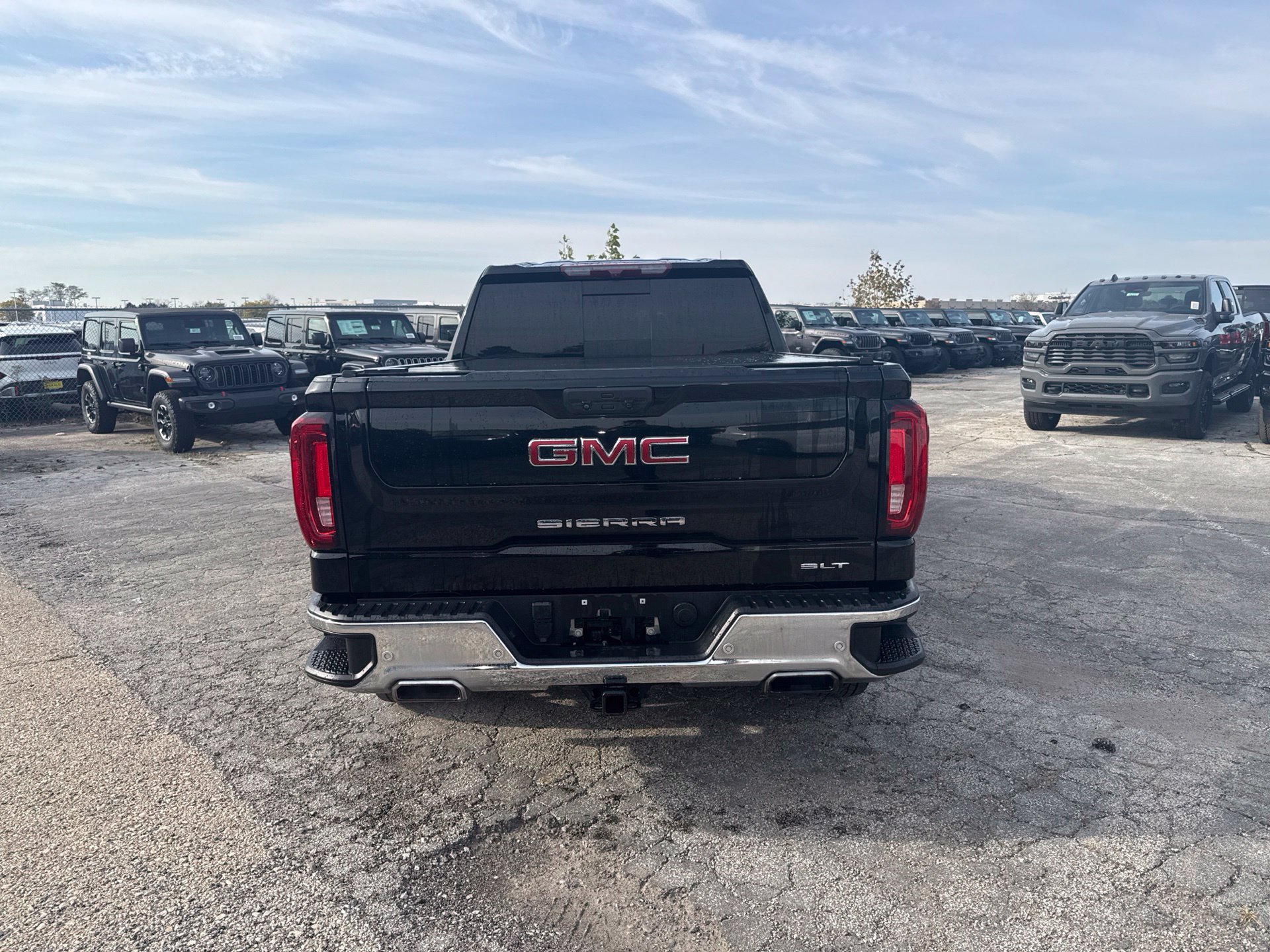 Used 2020 GMC Sierra 1500 SLT w/ SLT Premium Plus Package AWD/4WD image 7