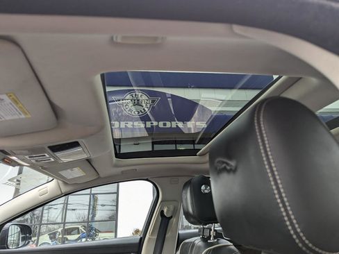 Used 2019 Jaguar XJ R-Sport image 26