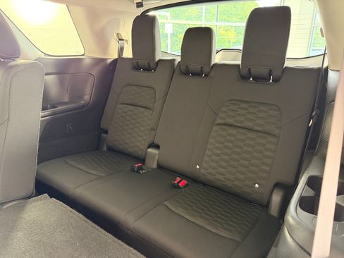 Used 2025 Nissan Pathfinder SV AWD/4WD image 22