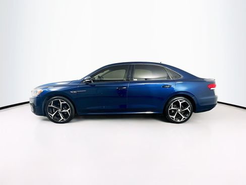 Used 2020 Volkswagen Passat 2.0T R-Line FWD image 4