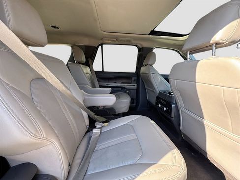 Used 2021 Ford Expedition Limited image 30