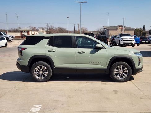 New 2026 Chevrolet Equinox LT image 7